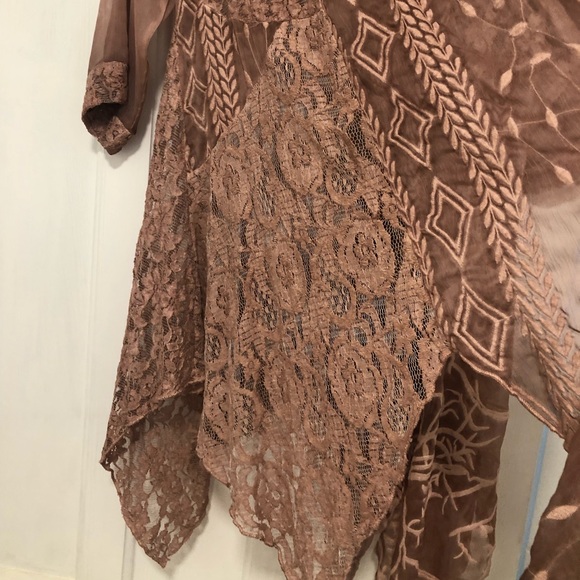 Dusty mauve lace kimono - Picture 3 of 3